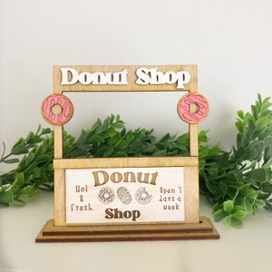 Mini Donut Stand Sign – Tiered Tray Decor – Bakery & Coffee Bar Accent – Cute Donut Shop Sign