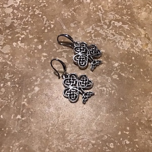 Celtic knot Shamrock earrings, made in Canada, free shipping