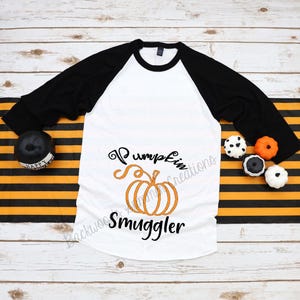ARQUIVO DIGITAL Pumpkin Smuggler Maternity SVG - Arquivo de corte para artesãos - Clipart - Abóboras - Gravidez de Halloween - Grávida de Halloween - Engraçado