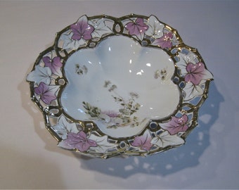 Pink and Gold Pierced Scalloped Porcelain Bowl