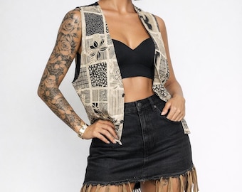 90s VINTAGE Beige Floral Vest | MEDIUM