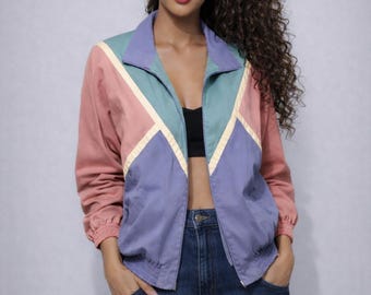 Jaqueta esportiva color block com zíper estilo anos 90 | Casaco leve retrô com estampa geométrica (Tamanho P)