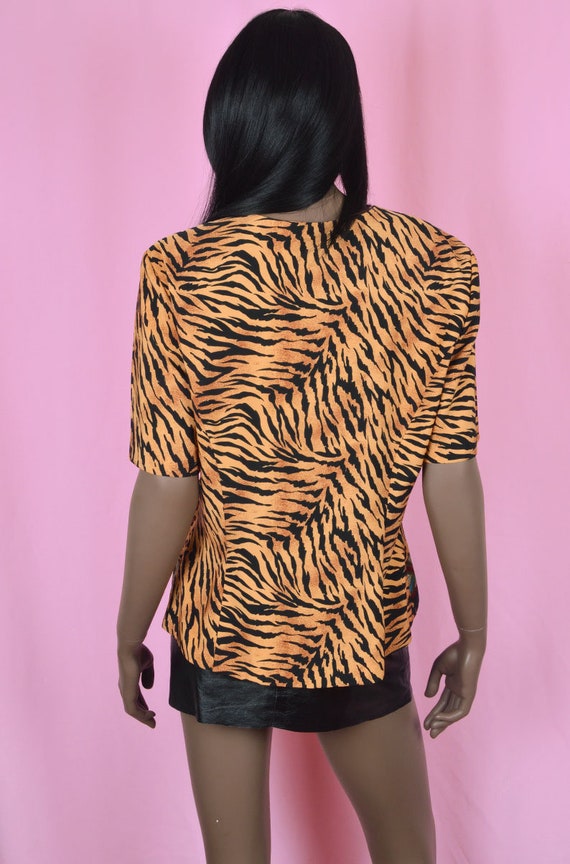 90s Vintage Tiger Print Blouse Short Sleeve Shirt… - image 4