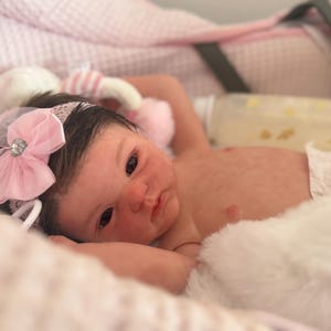Reborn baby girl full body anitomically correct Belinda Bonnie Sieben newborn fake lifelike like silicone feel vinyl doll eyes awake