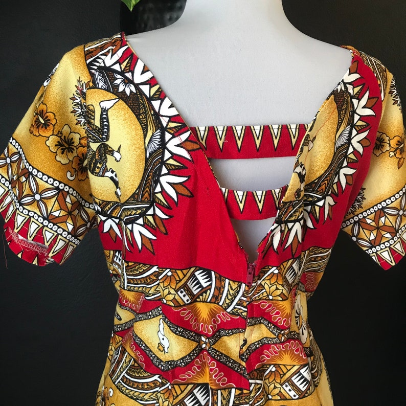 Vintage 1960s Hawaiian print barkcloth shirt blouse Rockabilly
