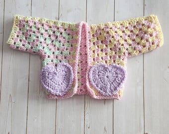 Suéter de crochê feito à mão para boneca: coração para boneca de 45 cm (18 polegadas)