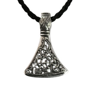The Mammen Axe Pendant