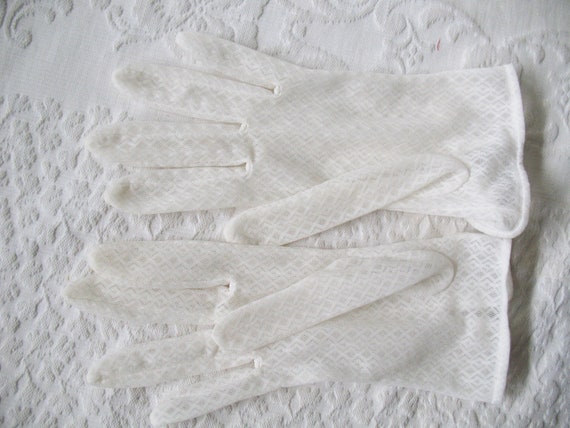 Vintage White Lace Gloves Tea Party Retro Wedding… - image 5