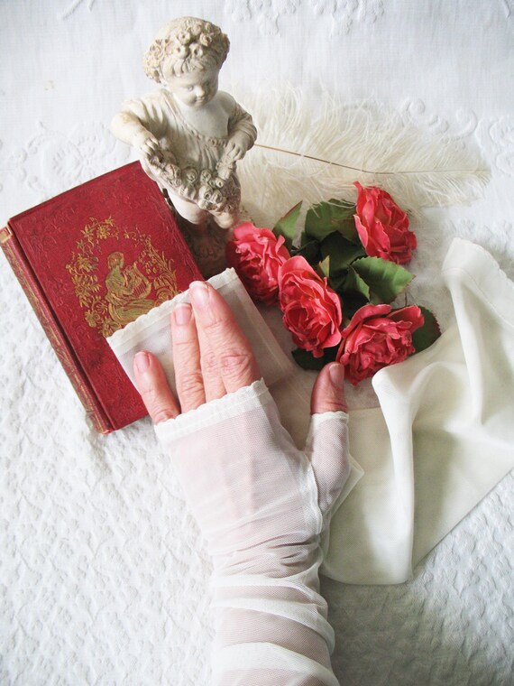 Vintage Fingerless Gloves White Victorian Lace Antiqu… Gem