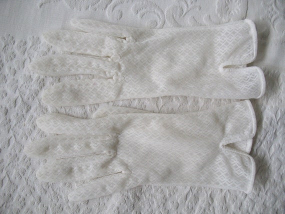 Vintage White Lace Gloves Tea Party Retro Wedding… - image 4