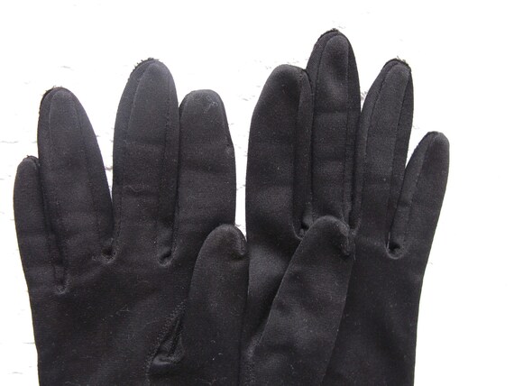 Vintage Black Gloves Sz 6 6.5 Driving Gloves Mid … - image 9