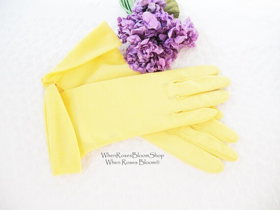 Vintage Gloves Sheer Yellow NOS  Retro Mid Centur… - image 4