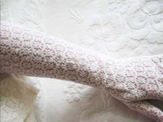Vintage White Gloves Long Lace Opera Wedding Debu… - image 2