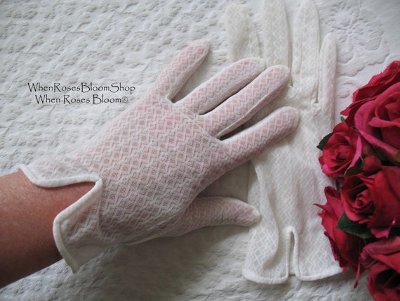 Vintage White Lace Gloves Tea Party Retro Wedding… - image 1
