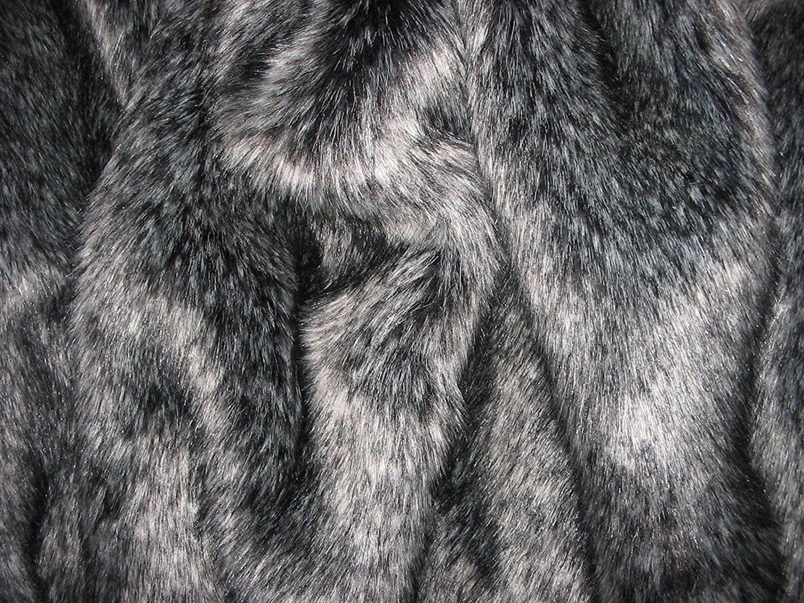 Exquisite Silver Fox Faux Fur Throw/blanket, Extra Soft, Large, 60 X 72