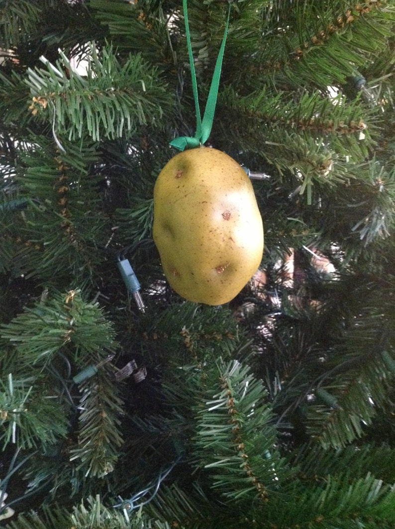 Irish ornament, looks like a real potato. Very cute image 2