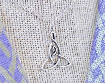 Motherhood Sterling Silver Celtic Knot Necklace