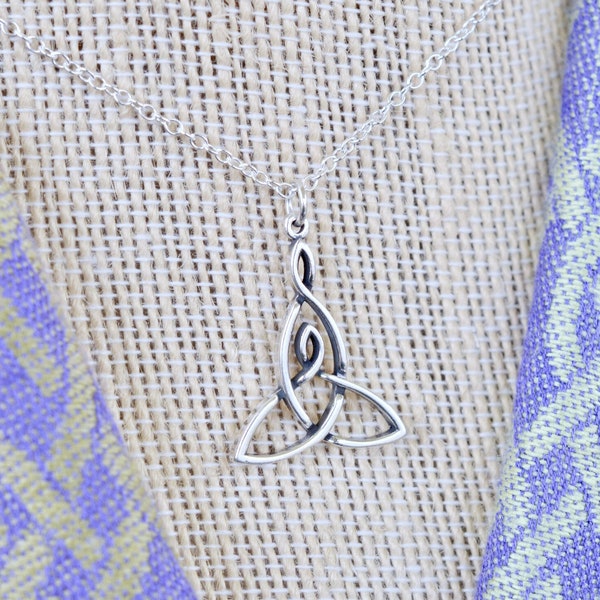 Motherhood Sterling Silver Celtic Knot Necklace