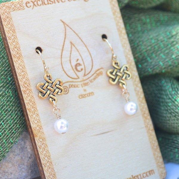 Irische Eternity Knot Ohrringe mit KristallperlenTropfen und Gold filled Ohrringen