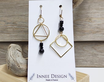 Asymmetrical mismatched earrings black onyx cube square circle triangle golden stainless steel, black and gold geometric