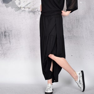 Maxi Skirt, Long skirt, Black skirt, Floor length skirt, Extravagant skirt, Maxi Black Skirt, All season skirt by UrbanMood - UM-103-VL