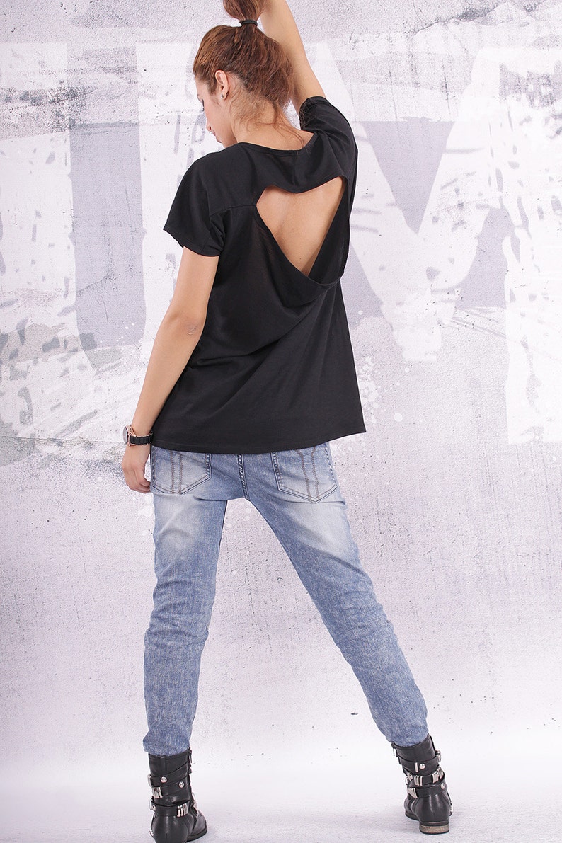 Simple black top, t shirt, blouse, with very short sleeves and open back UM-F001-FL image 4
