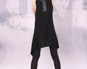 Asymmetrical black sleeveless tunic top. Loose tunic. Tank top. Plus size tunic. Plus size top. UM-022-VL