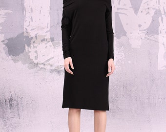 Black Dress. Black Midi Dress. Black knee length dress. Slim Fit. Tight Dress. Minimalist Dress. Pencil Dress. Cocktail Dress. UM-035-VL