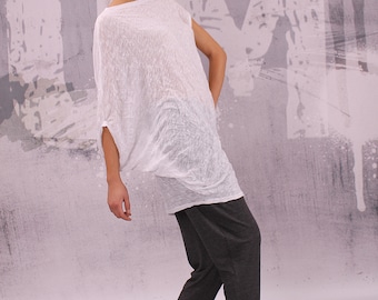 White asymmetrical tunic, loose top, loose tunic - UM-003-PT