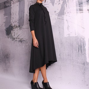 A line dress. Loose tunic. Maternity dress. Tunic dress. Long sleeved dress. Black tunic. Black dress. UM-049-PU image 3