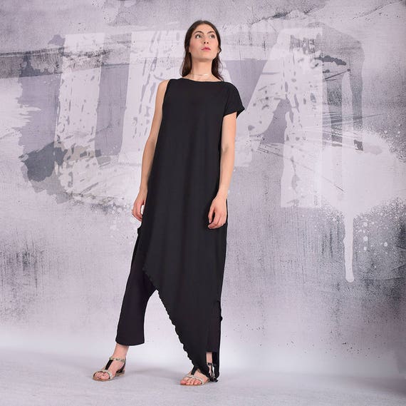 Tunic, black long tunic, black top, casual top, sleeveless top, asymmetric tunic, tank top, asymmetric top, long top, UrbanMood - UM-204-VL