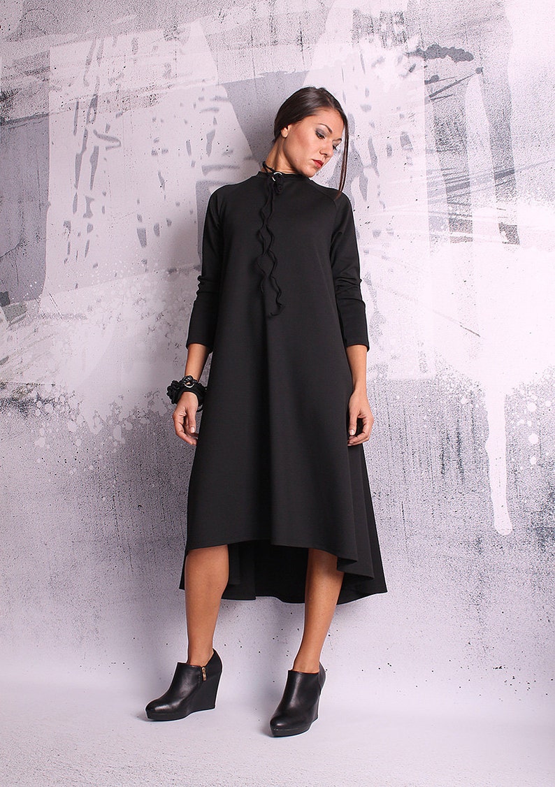 A line dress. Loose tunic. Maternity dress. Tunic dress. Long sleeved dress. Black tunic. Black dress. UM-049-PU image 2