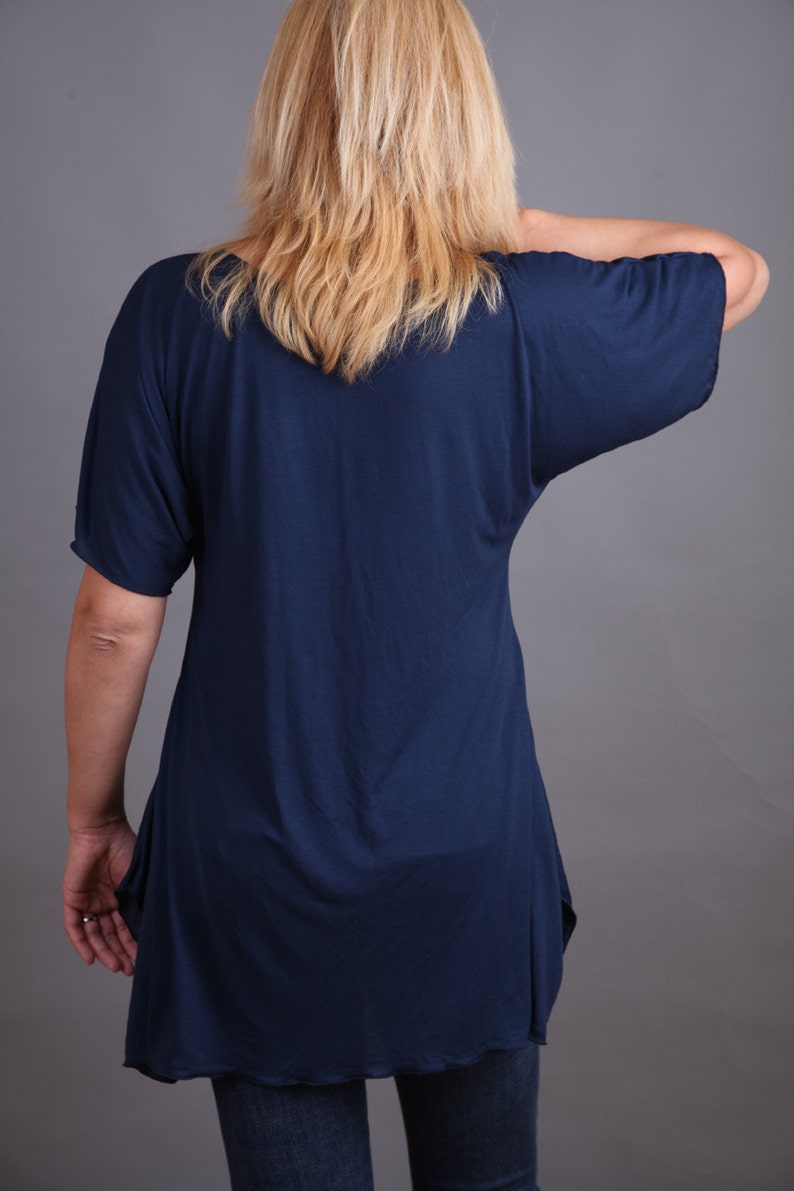 Tunic. Long tunic with short sleeves. Plus size. Dark blue tunic by FancyProject. CO-HANA-VL image 5