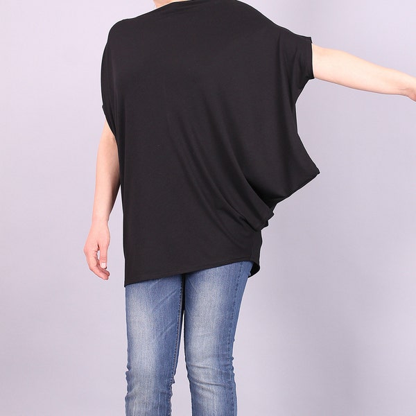 Loose Fit Asymetrical Top
