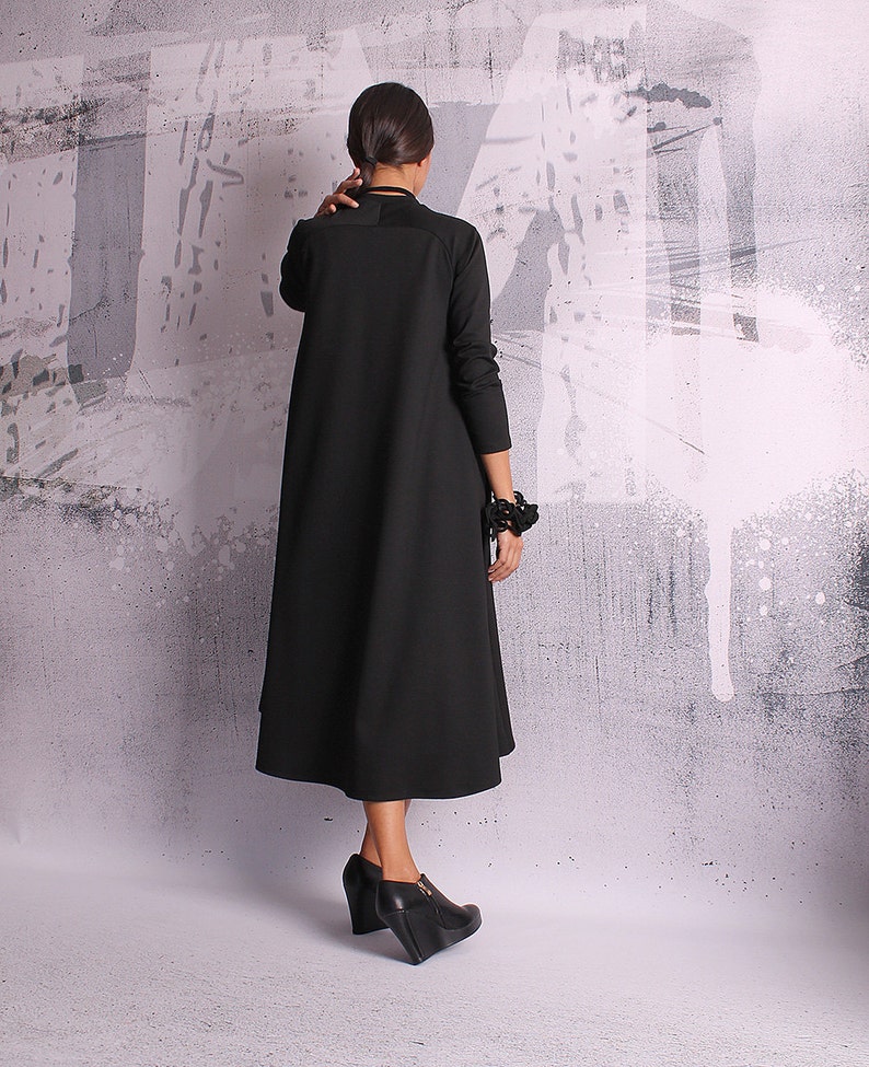 A line dress. Loose tunic. Maternity dress. Tunic dress. Long sleeved dress. Black tunic. Black dress. UM-049-PU image 4