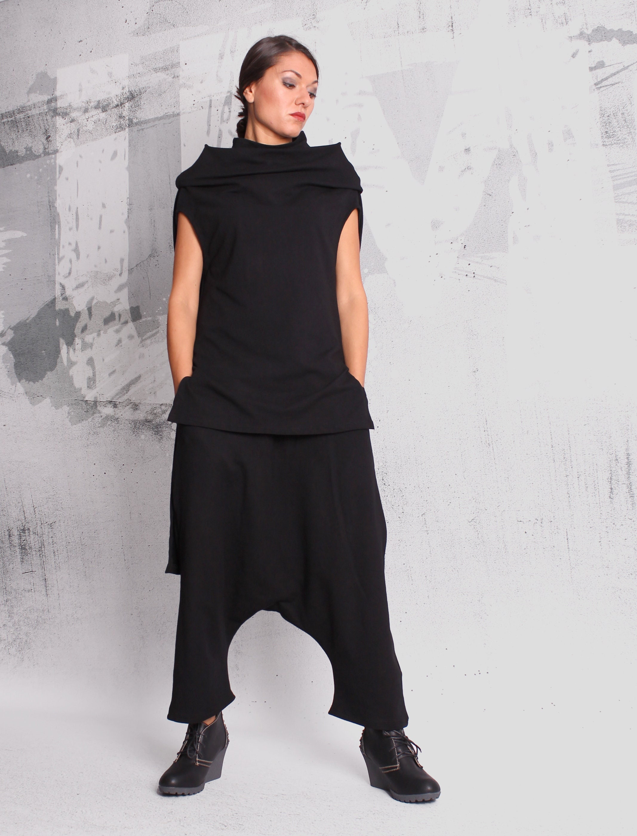 Black Tunic Top / Sleeveless Asymmetric Sweatshirt / Mock
