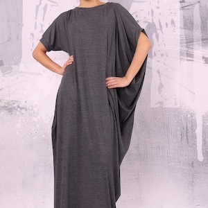Graues Maxikleid,extravagantes Kleid,loses langes Kleid,asymmetrisches Kleid,plus Größe Tunika,Oversize Maxikleid,benutzerdefinierte plus Größe Kleid UM-012-VL