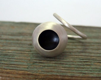 Sterling Silver Oxidized Ring/Circle Silver Ring/Minimalist Hole Ring/Modern Oxidized Silver Ring