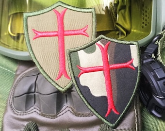 Cool Camo Military Knights Templar 7.5cm Embroidered Tactical Shirt Morale Patch Badge