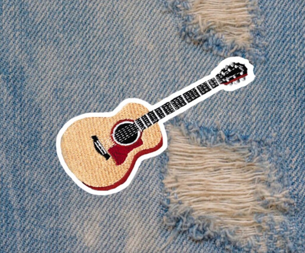 Toppa Ricamata Con Chitarra Acustica Spagnola - Termoadesiva E Da Cucire, 9,6 X 4,2 Cm