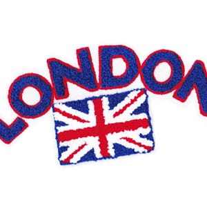 Puede incluir: Un parche bordado azul y rojo con la palabra "LONDON" y una bandera del Reino Unido.