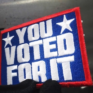 Parche con mensaje político, bélico, social y de conspiración para gorra o camiseta de camionero. 10 cm (4 pulgadas). Se puede planchar o pegar con velcro.