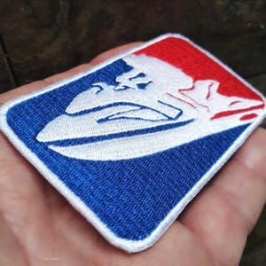 Parche para motos acuáticas, esquí acuático y deportes acuáticos para camisetas o gorras de camionero. 10 cm (4 pulgadas). Se puede planchar o pegar con velcro.