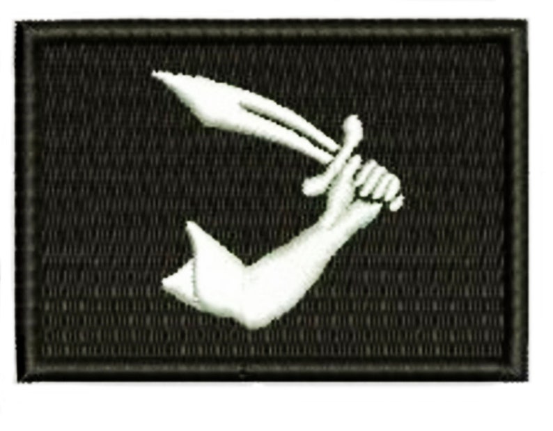 Thomas Tew Rhode Island Tactical Pirate Flag Embroidered Morale Patch Badge Diving 7cm / 2.8 inch image 2