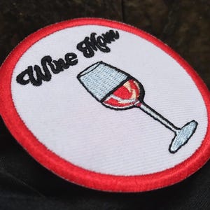 Parche para beber cócteles, diseño de mamás, damas, chicas, mujeres, de 7,5 cm a 3 pulgadas, para planchar o enganchar en la parte posterior.