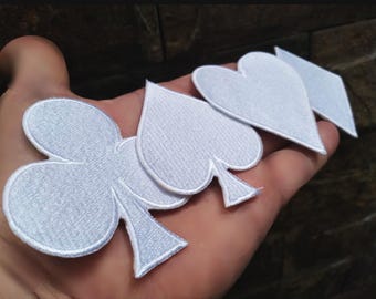 Toppa con cuori, quadri e picche, motivo poker, per cappello da camionista o distintivo per maglietta, altezza 7,5 cm / altezza 3 pollici, da stirare o agganciare sul retro