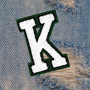 XL grote chenille witte letter &quot;K-patch 12 cm/4,7 inch Katie Kelly Krystal Kristin Kirsten Kim Kate Kathy Katherine Kitty Kay Ken Karl