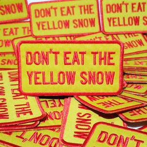 Vintage Style Ski Snowboard Patch Badge for Hat Cap Jacket Don&#39;t Eat The Yellow Snow