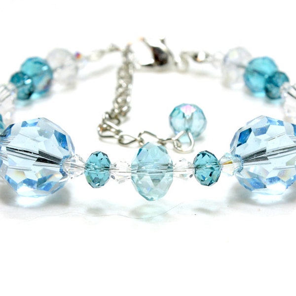 Blue Crystal Collar for Small Dogs. Collar for Toy Dogs. Blue Crystal Teacup Dog Jewelry. Light Blue Crystals and Clear Crystals for Collar