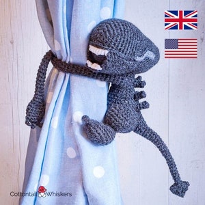 Crochet Alien Curtain Tie Backs, Amigurumi PDF PATTERN ONLY, Horror Nursery Decoration, Man Cave Birthday Gift